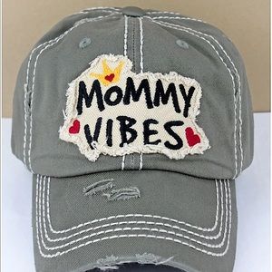 NWT Mommy Vibes Hat Light Gray Distressed